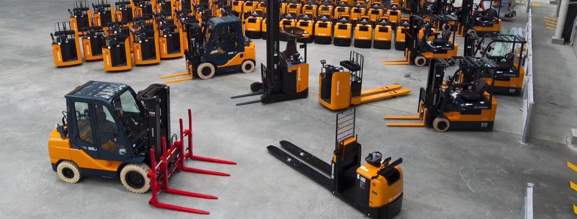 Carrelli elevatori semoventi con conducente